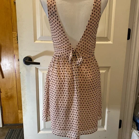 Forever 21 XXI Heart Pattern Dress, Open Back- medium - Picture 4 of 10